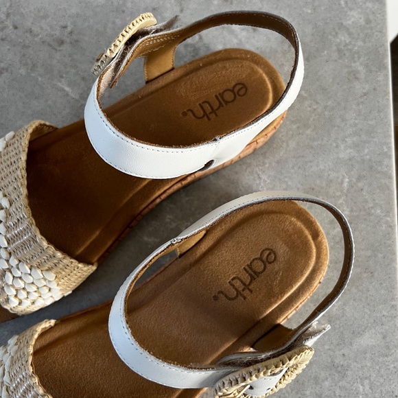 Earth White Ankle Strap Sandals - Picture 2 of 6